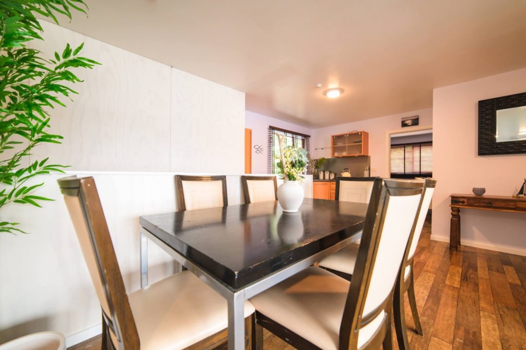 Te Rawa, Upstairs apartment