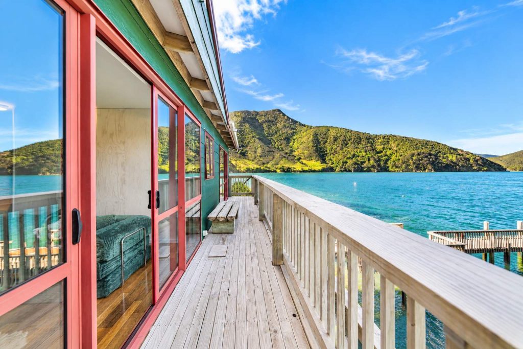 The covered balcony along the lodge